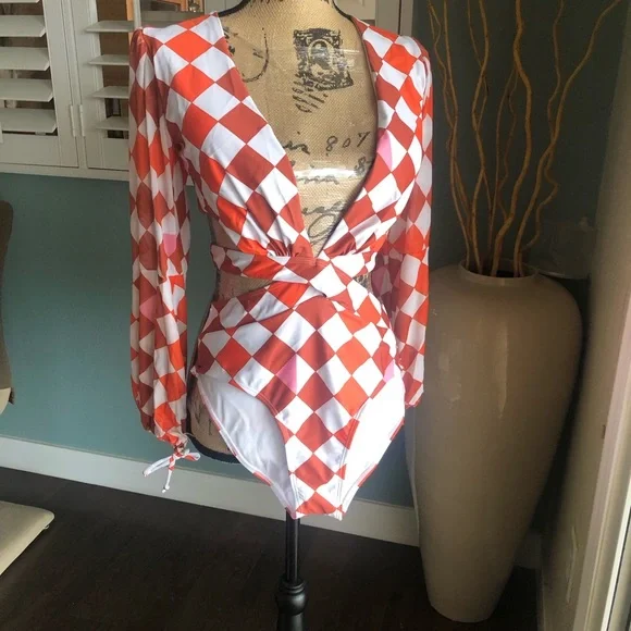 Swimsuit - Picture 1 of 8